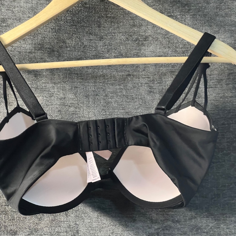 Victoria's Secret Black Satin Push Up Bra Rhinestone Star Straps Size 34DDD‎ - Picture 5 of 5